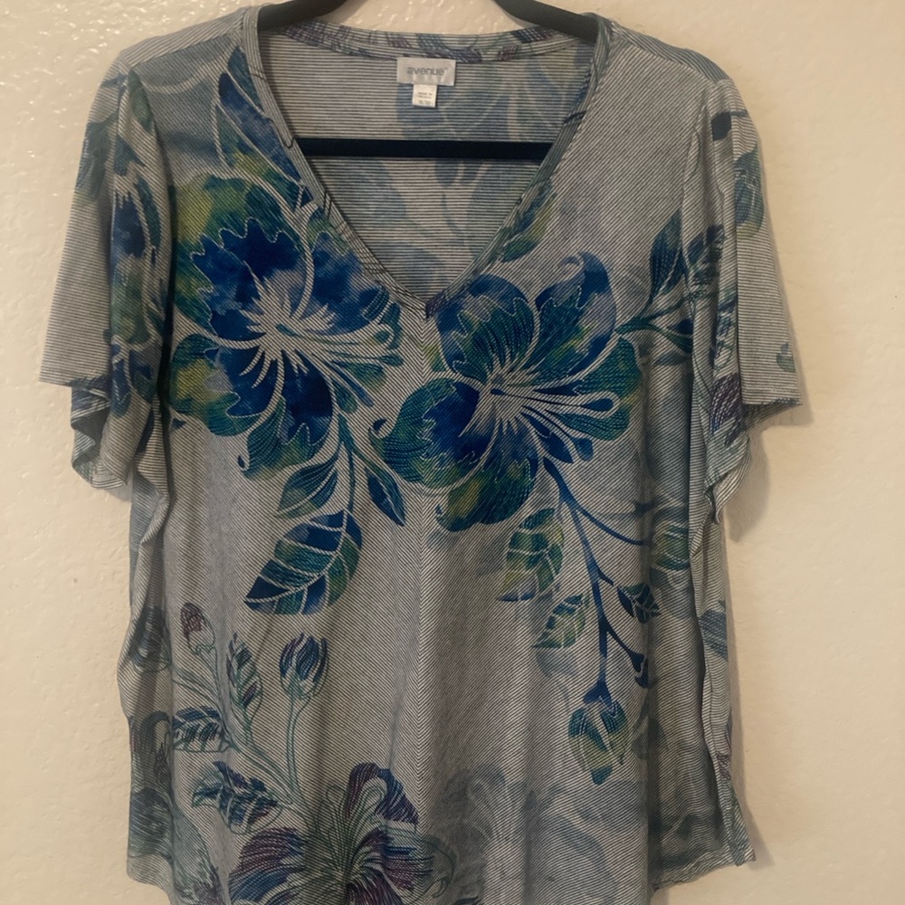 Avenue Blue and Green Floral V-Neck Blouse